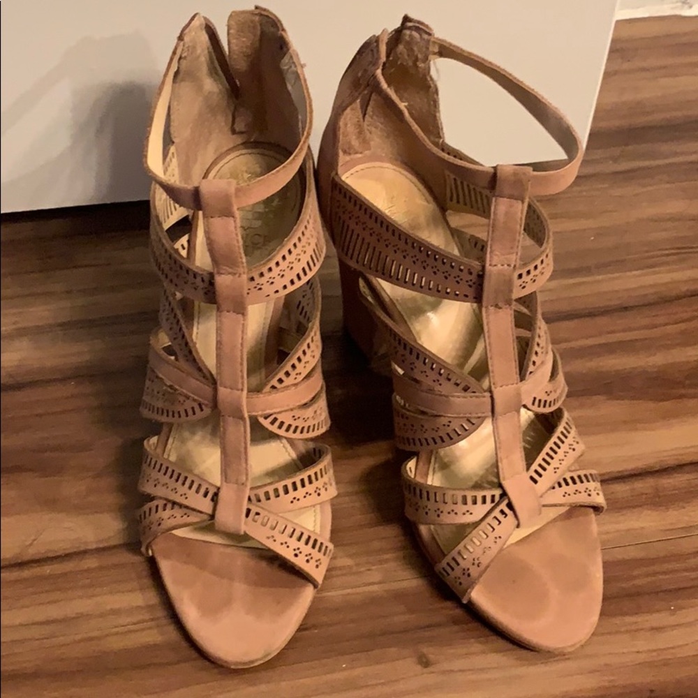 Nude Vince Camuto chunky heel 2 inch heel